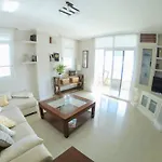 And The Ocean Appartement *