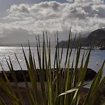 And The Ocean Appartement *