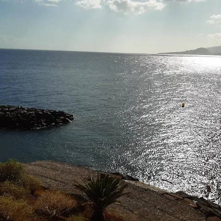 公寓 And The Ocean *